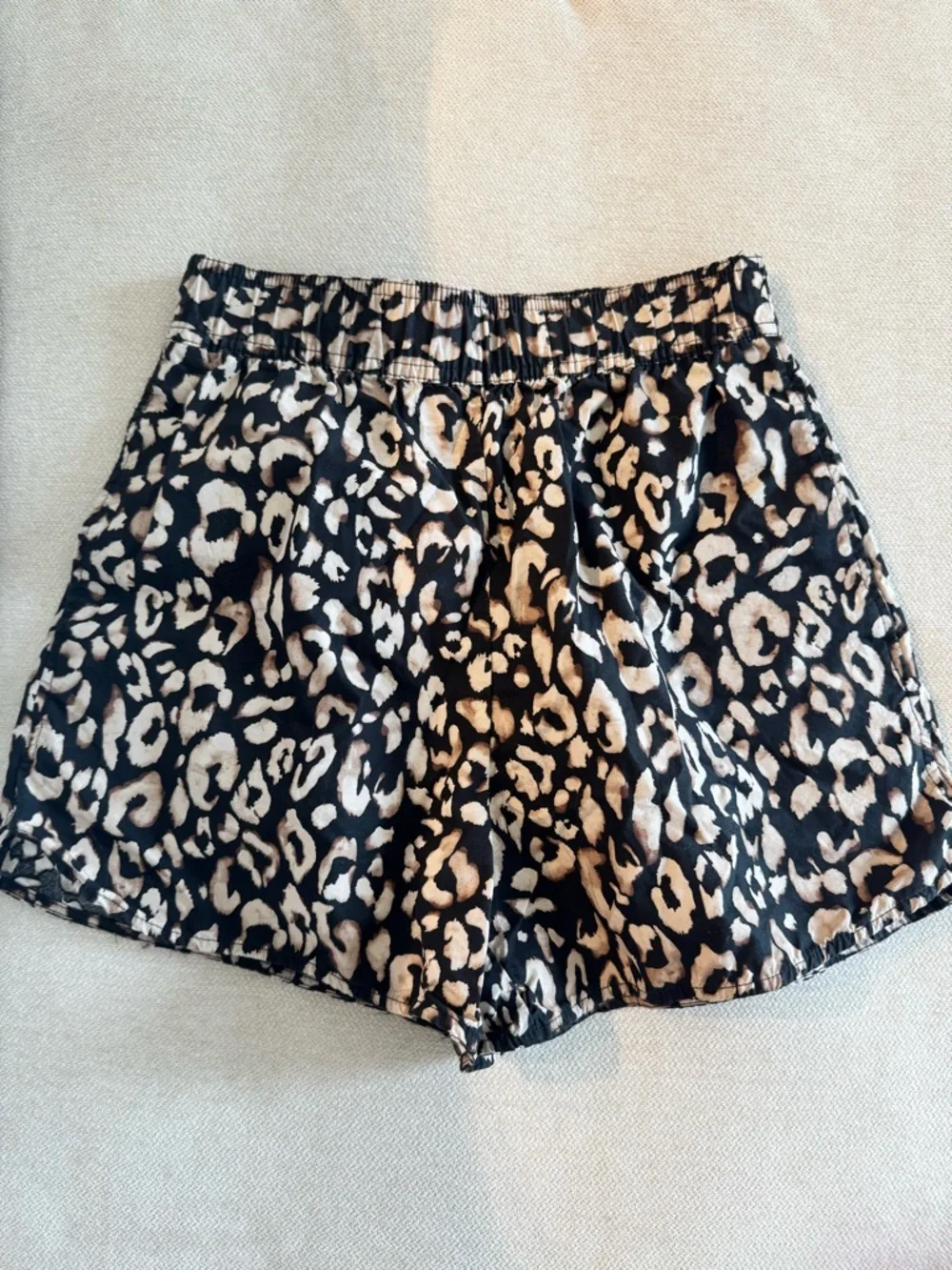 H&M Black & White Leopard Print Bermuda Shorts - Picture 2 of 3
